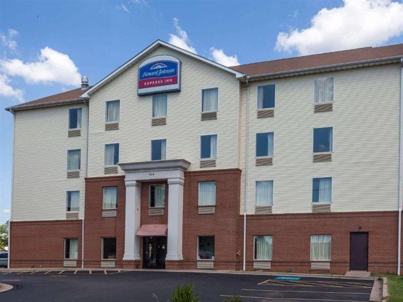 Hotel Howard Johnson By Wyndham Airport