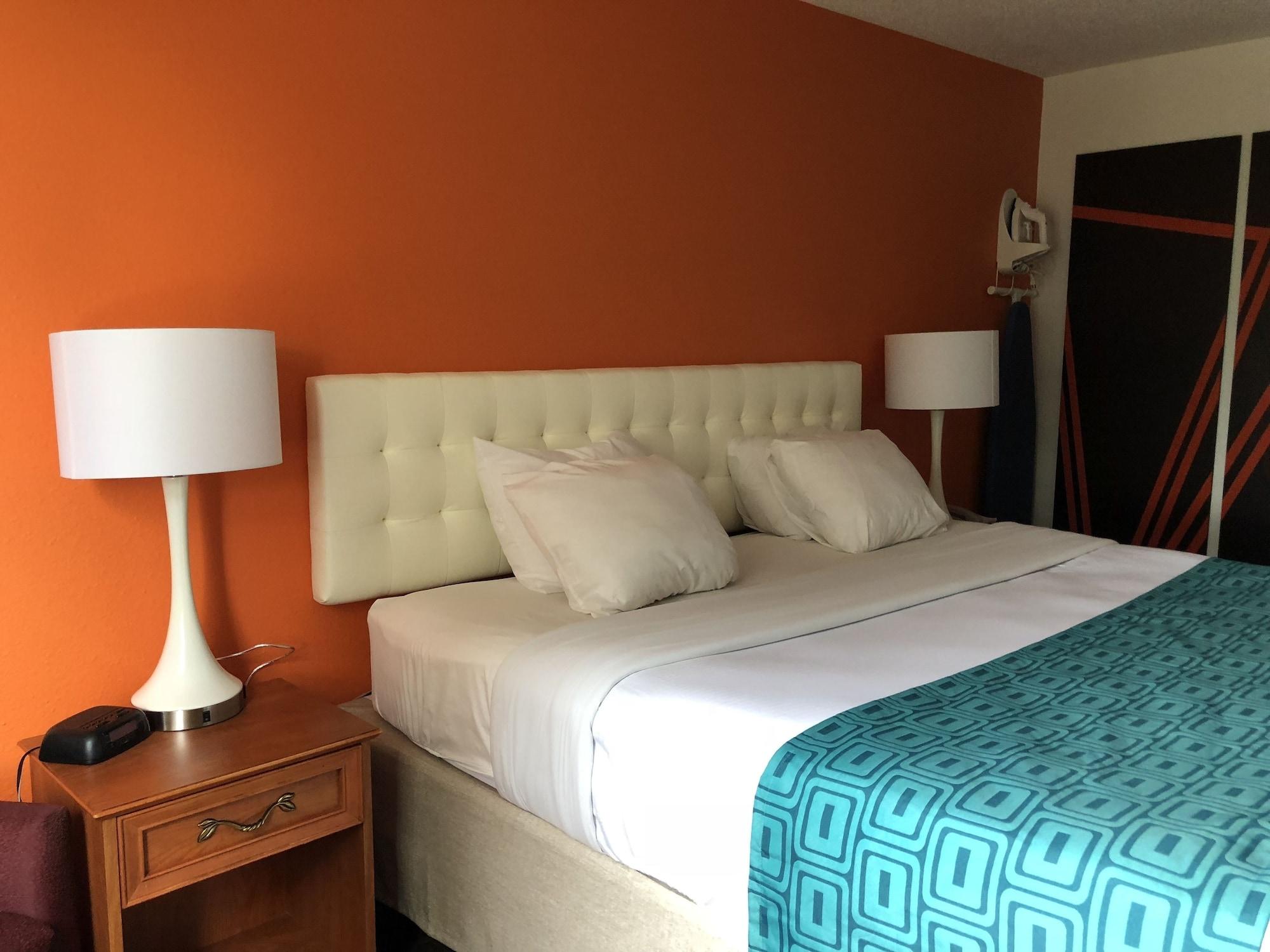 Hotel Howard Johnson By Wyndham Airport 3*