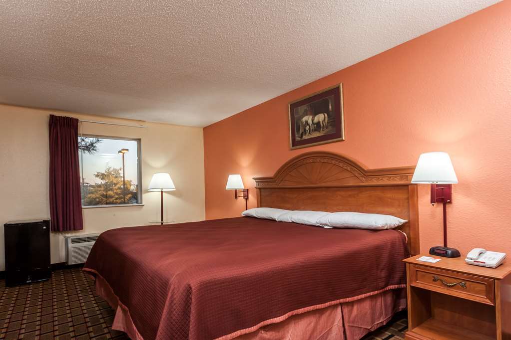 Hotel Howard Johnson By Wyndham Airport