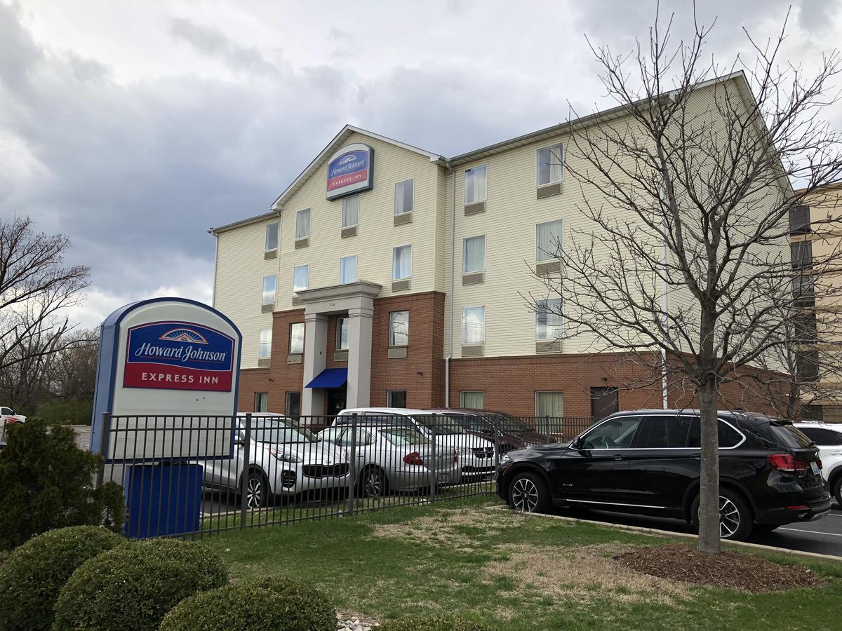 Howard Johnson By Wyndham Airport